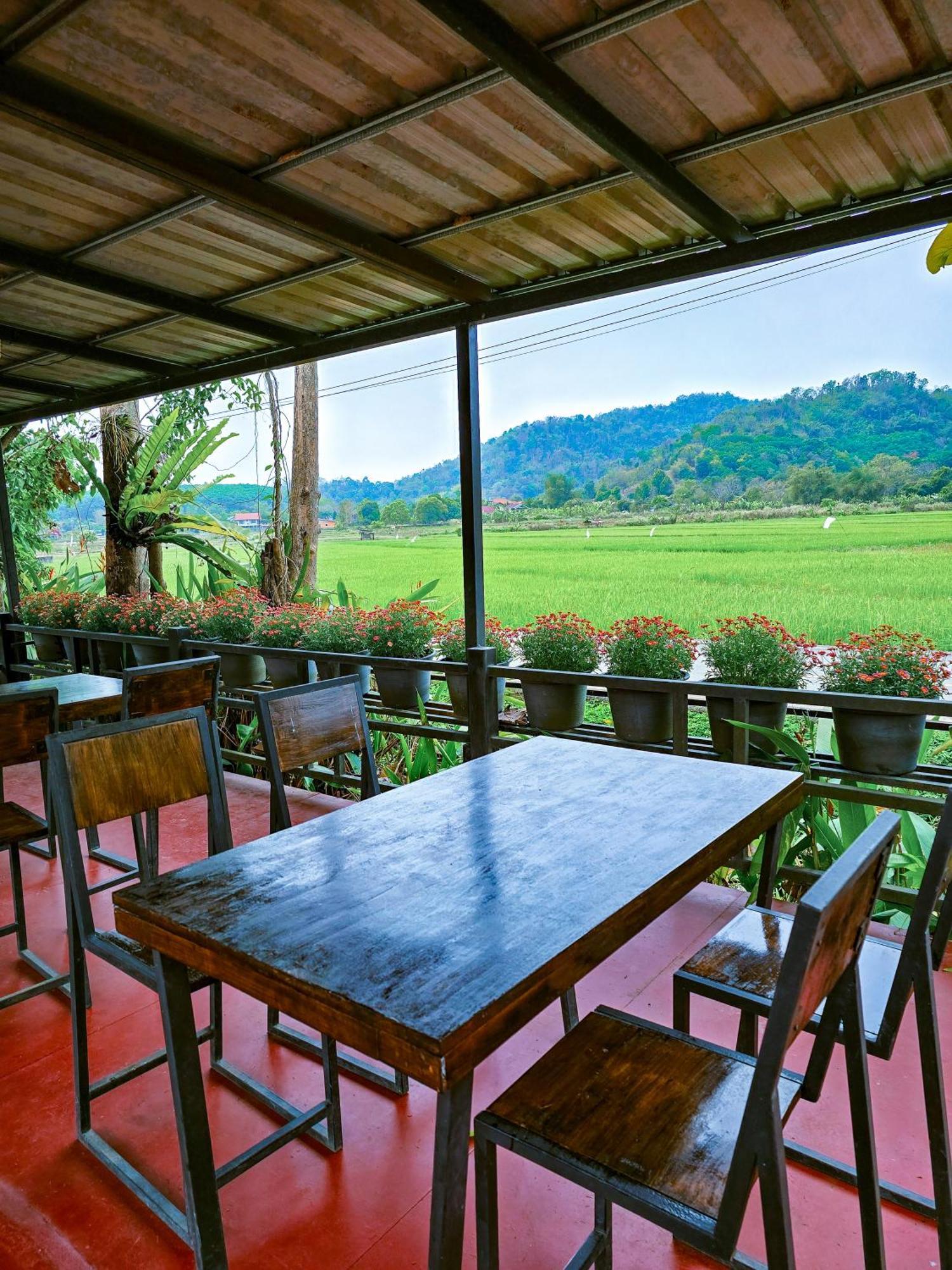 Hotel Baan Sin Suk Chiang Rai Exterior foto