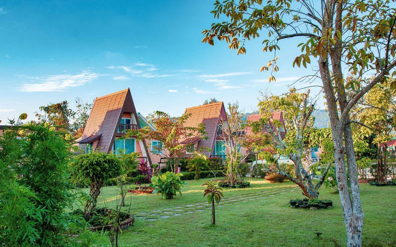 Hotel Baan Sin Suk Chiang Rai Exterior foto